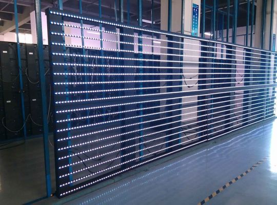 Pantalla LED transparente de ventanas de 1000 mm Tamaño del panel Pantalla de malla LED 32768 puntos/M2 Densidad de píxeles