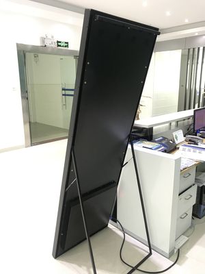 Alta tasa de actualización 3840Hz LED Poster Display de color completo Fuera Poster LED a prueba de agua
