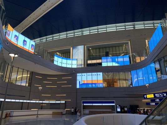 Display LED transparente P7.8 para interiores con malla de vídeo LED digital personalizable