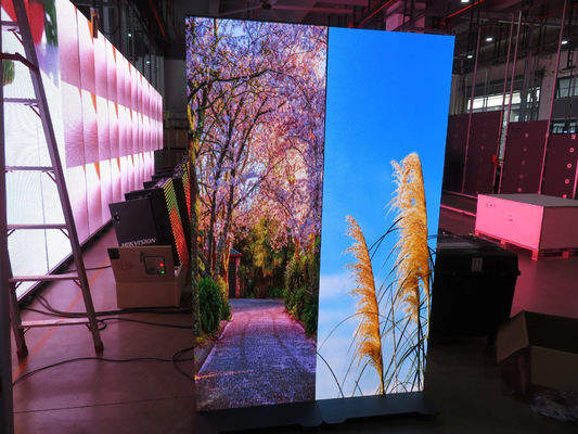 GOB P1.5 P1.8 P2 Pantalla de cartel LED interior para banner Pared de video LED portátil con ruedas para tienda de ferias